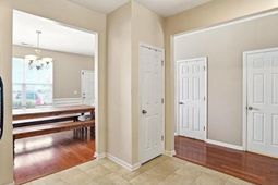 905 Hemingway Circle photo 4