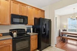 905 Hemingway Circle photo 4