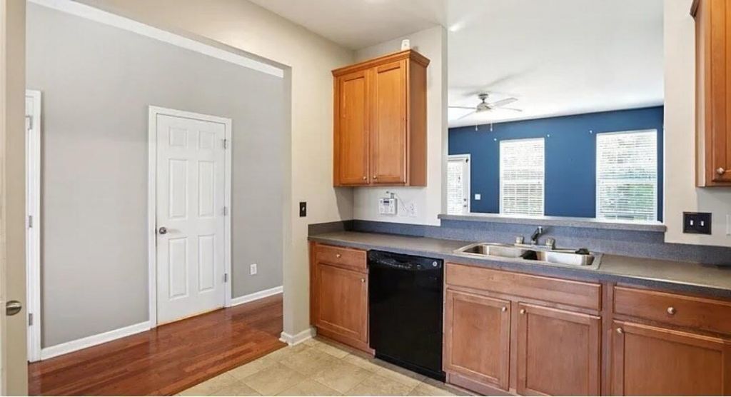 905 Hemingway Circle Photo 6