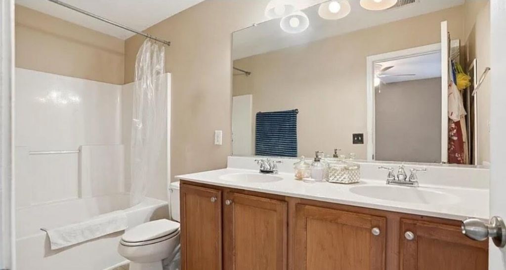 905 Hemingway Circle Photo 8