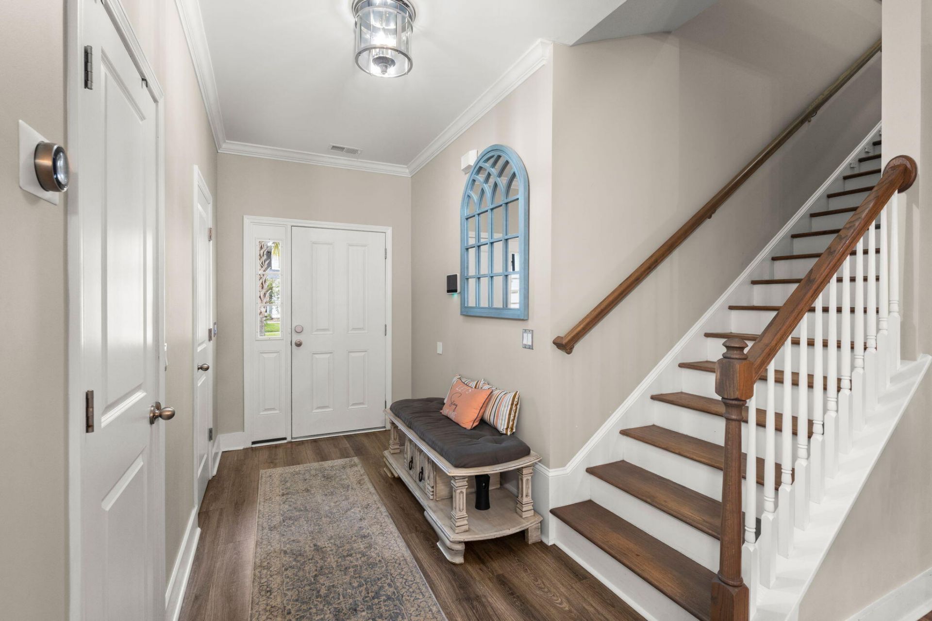 542 Alderly Drive Photo 9