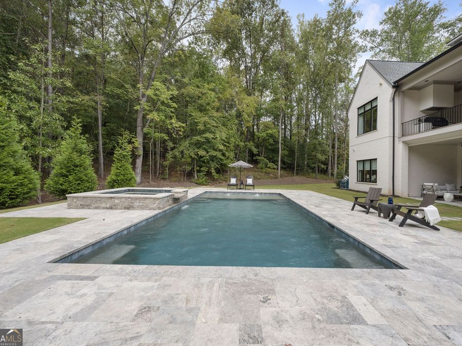 Property Image 100