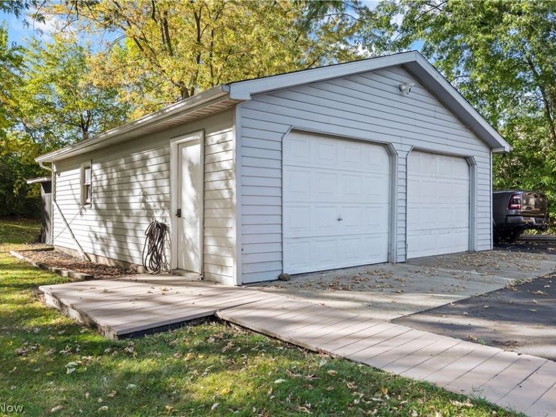 5490 Smith Road, Brook Park, OH 44142 Photo 11