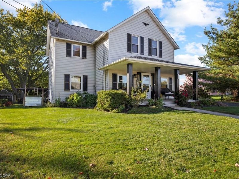 5490 Smith Road, Brook Park, OH 44142 Photo 2