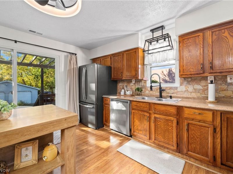 5490 Smith Road, Brook Park, OH 44142 Photo 28