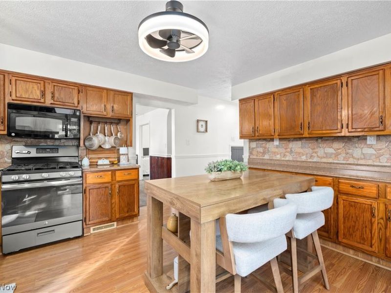 5490 Smith Road, Brook Park, OH 44142 Photo 30