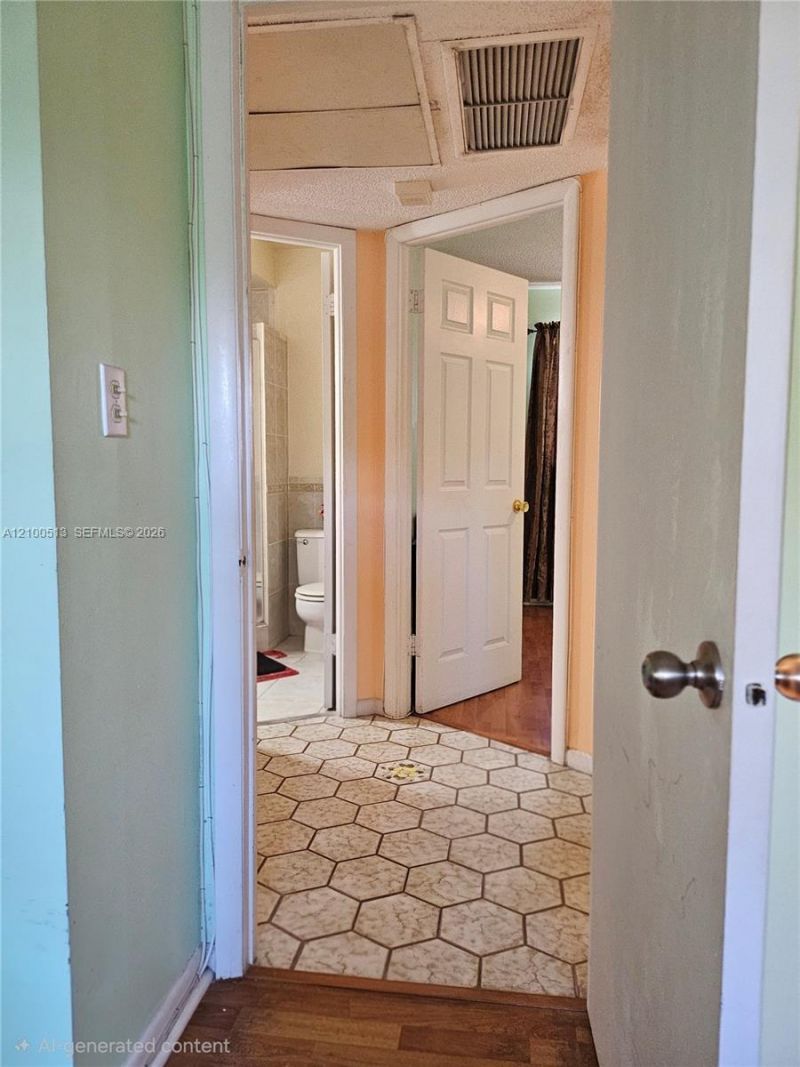 5121 W Oakland Park Blvd , Unit 211, Lauderdale Lakes, FL 33313 Photo