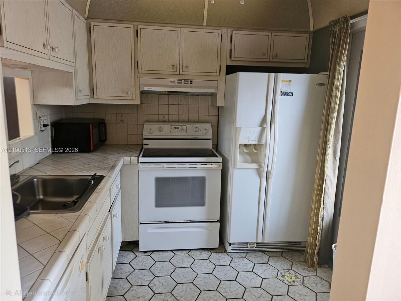 5121 W Oakland Park Blvd , Unit 211, Lauderdale Lakes, FL 33313 Photo