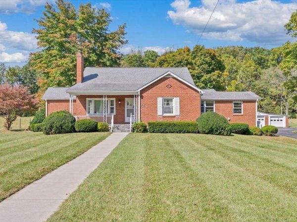 8699 Lee Hwy , Fincastle, VA 24090