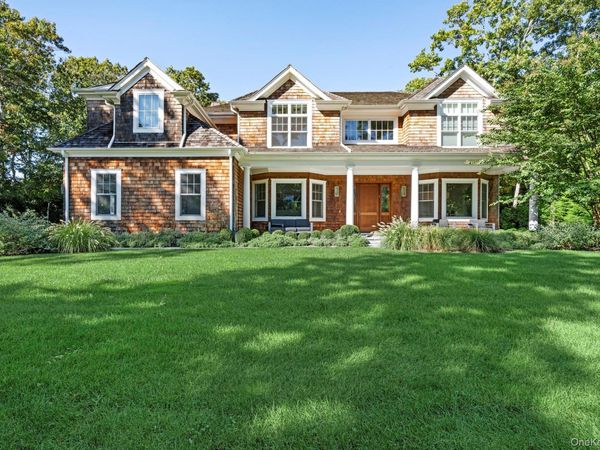 62 Birchwood Lane, Bridgehampton, NY 11932