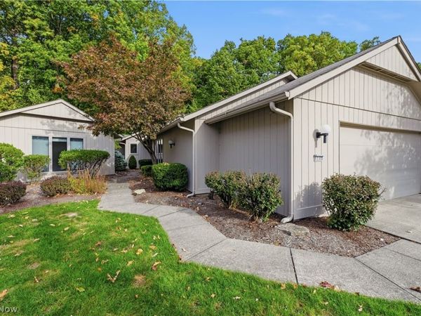 12302 Kronos Court , Strongsville, OH 44149