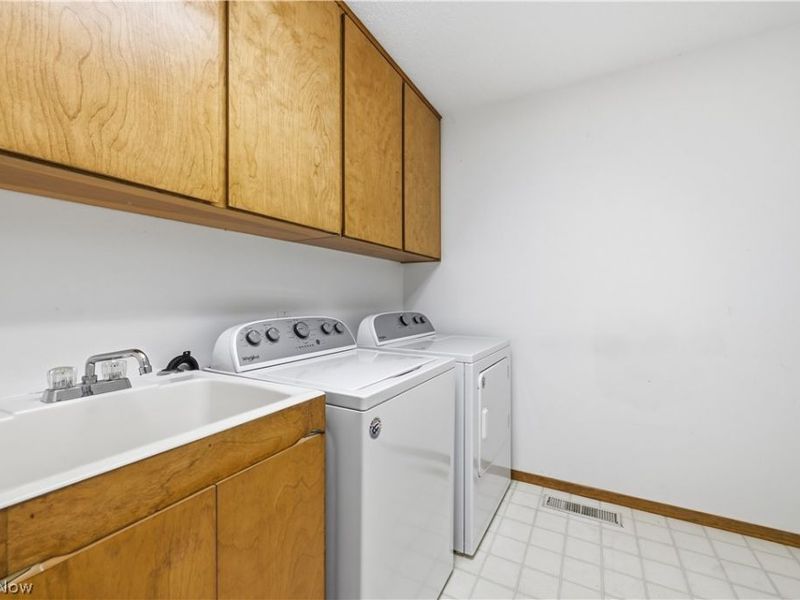 12302 Kronos Court, Strongsville, OH 44149 Photo 36
