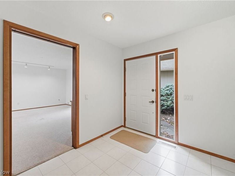 12302 Kronos Court, Strongsville, OH 44149 Photo 9