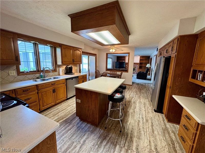 6385 Harbor Drive NW, Canton, OH 44718 Photo 18