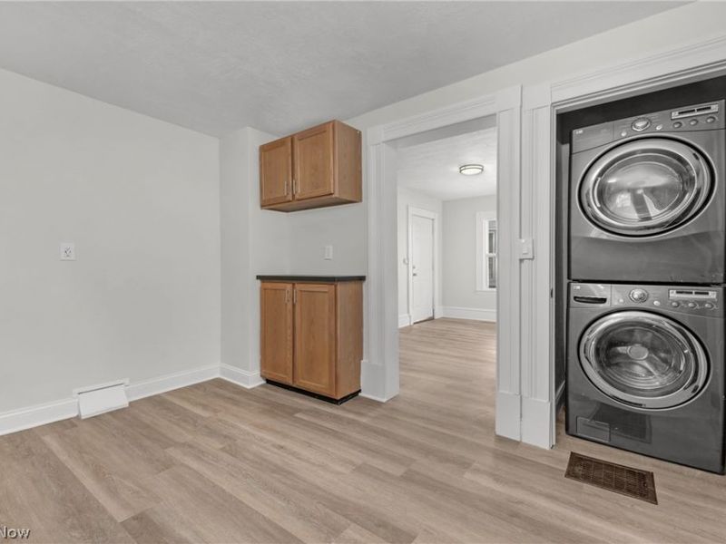 7802 Jones Road, Cleveland, OH 44105 Photo 12
