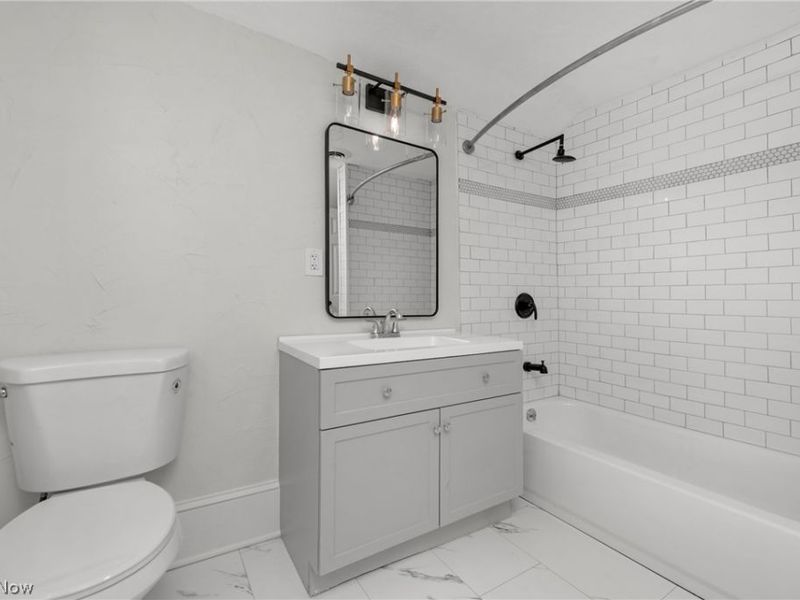 7802 Jones Road, Cleveland, OH 44105 Photo 14