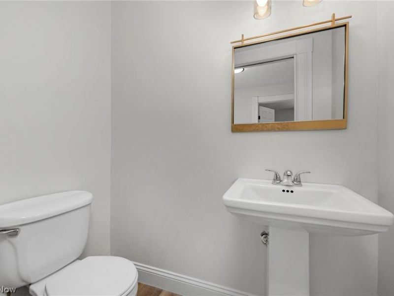 7802 Jones Road, Cleveland, OH 44105 Photo 17