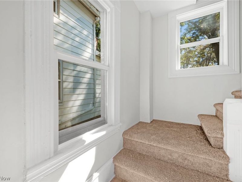 7802 Jones Road, Cleveland, OH 44105 Photo 25