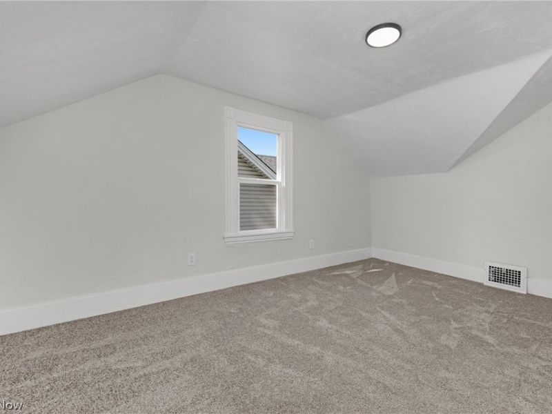 7802 Jones Road, Cleveland, OH 44105 Photo 26