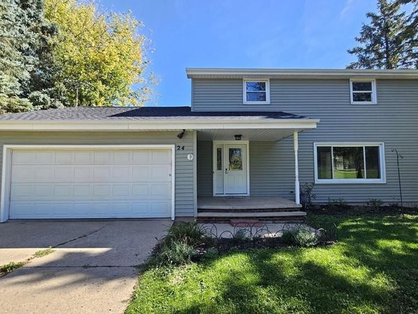 24 WEIMAR COURT, Appleton, WI 54915