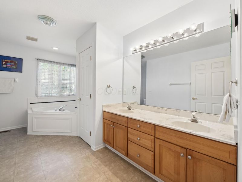 7175 Durness Place, Columbus, OH 43235 Photo 24