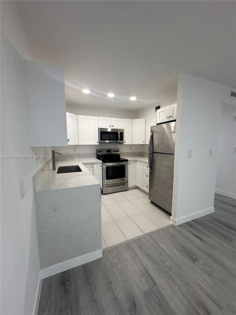 9301 SW 92nd Ave , Unit 204B, Miami, FL 33176 Photo