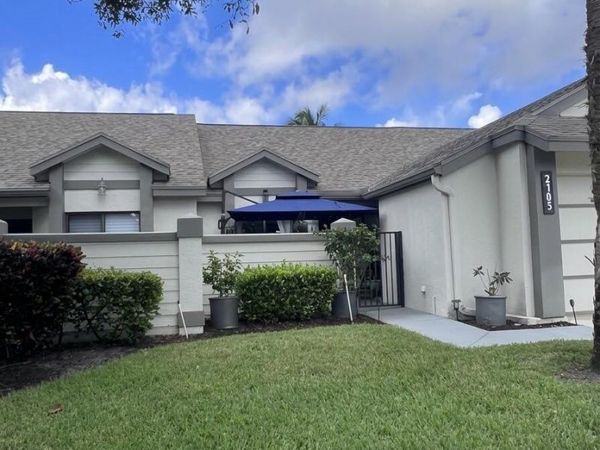 2105 LANDINGS Boulevard, Greenacres, FL 33413
