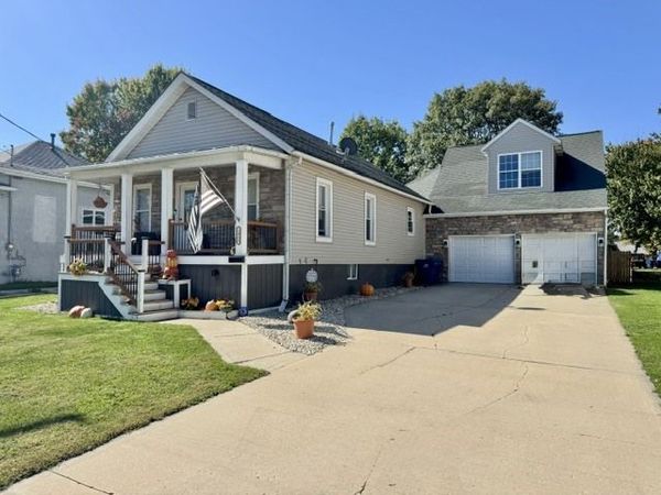 1903 Laharpe Street , LaSalle, IL 61301