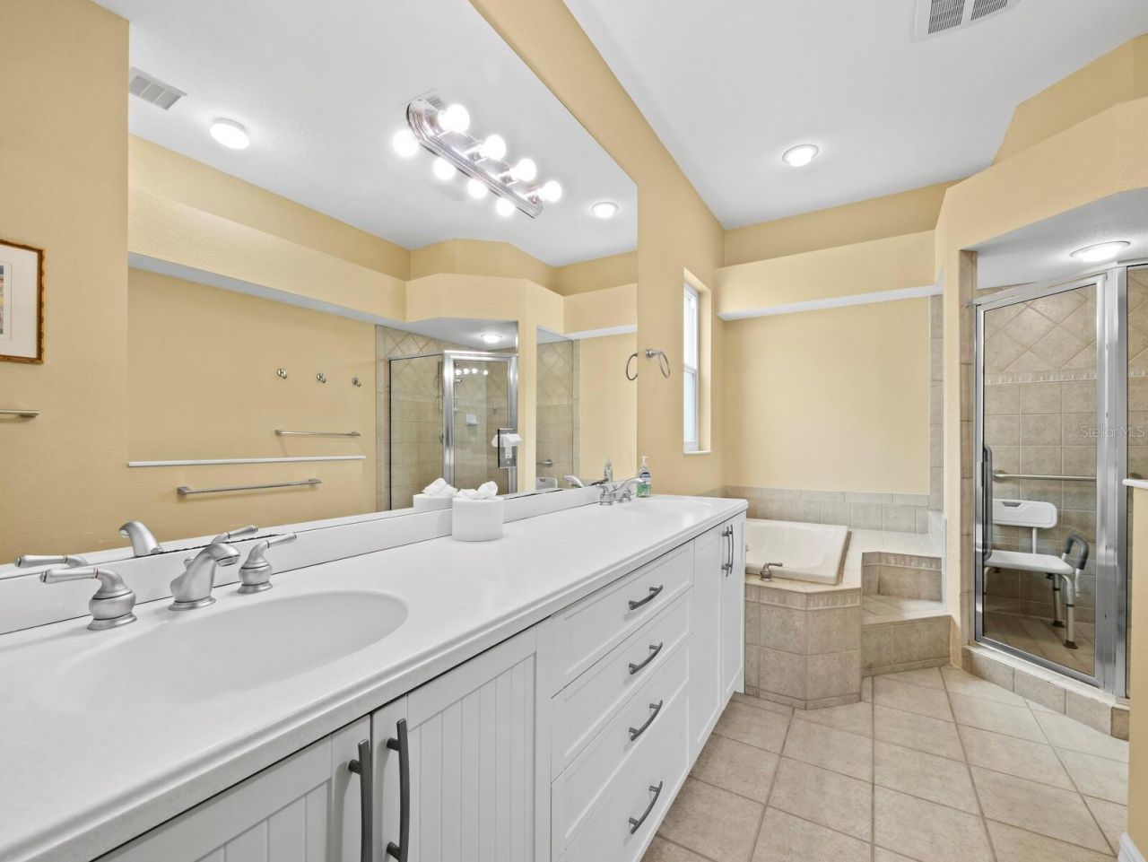 182 Island Circle, Sarasota, FL 34242 Photo