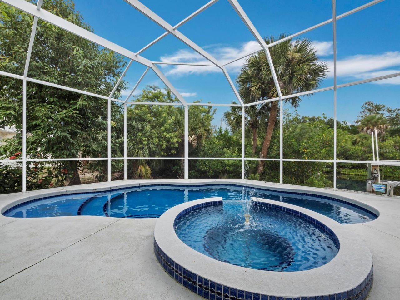 182 Island Circle, Sarasota, FL 34242 Photo