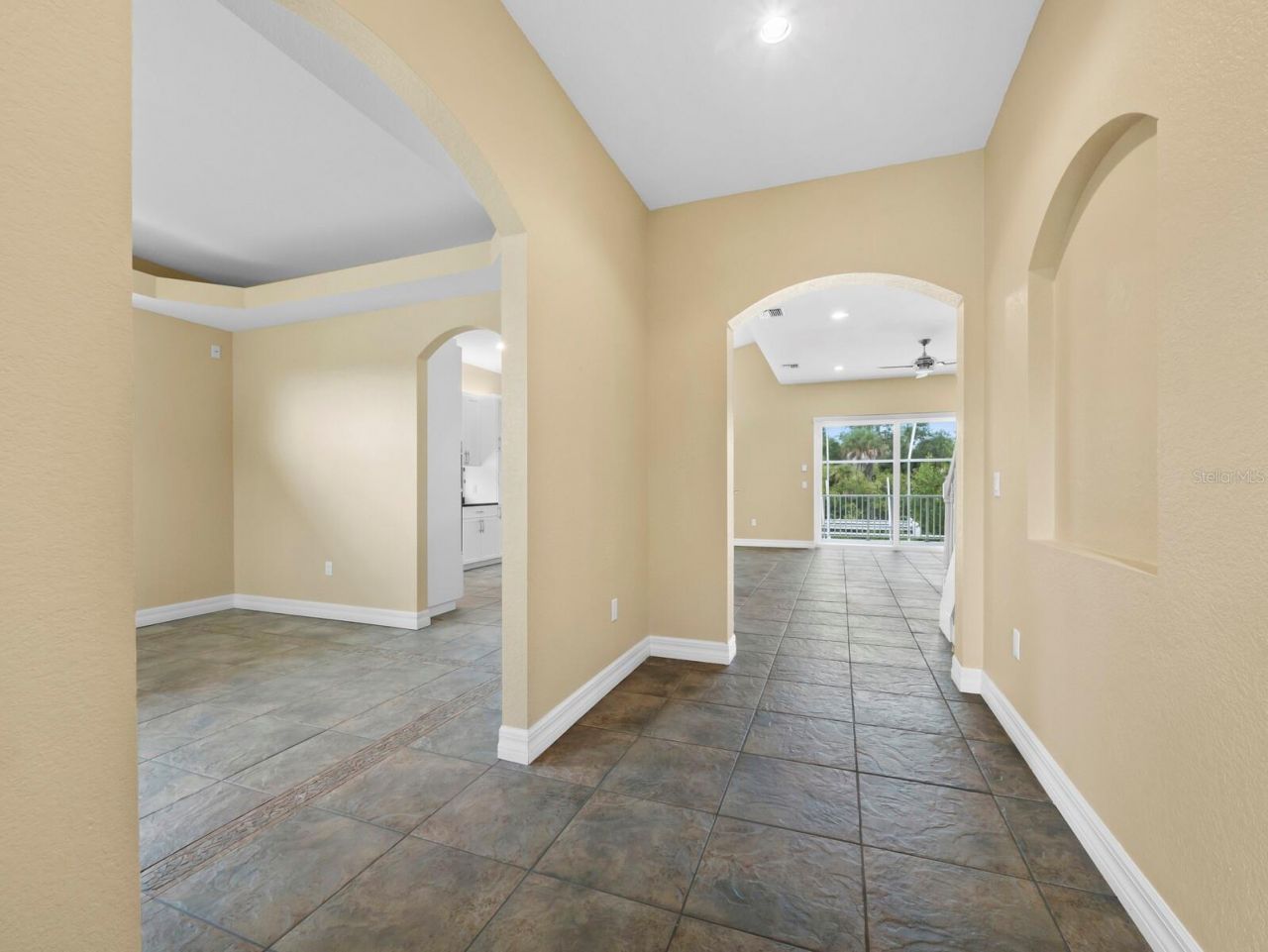 182 Island Circle, Sarasota, FL 34242 Photo