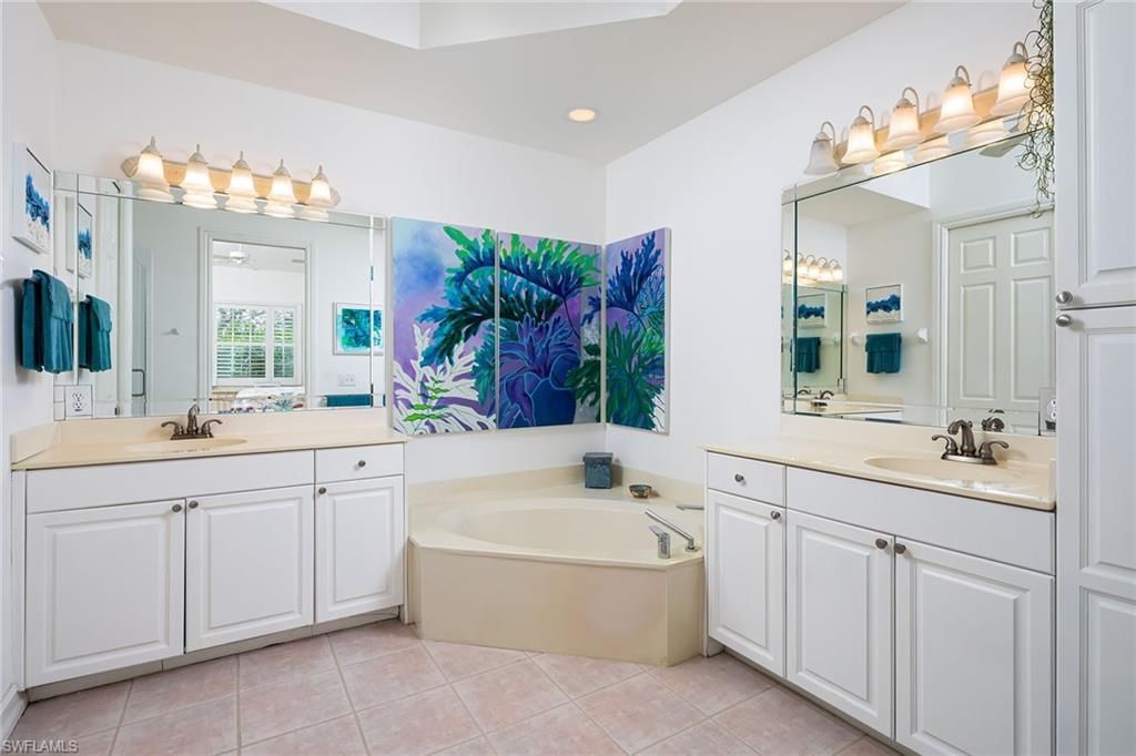 790 Bentwater Cir, Unit 203, Naples, FL 34108 Photo