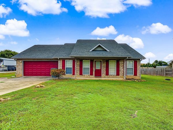 6622 Howard School Rd, Maryville, TN 37801