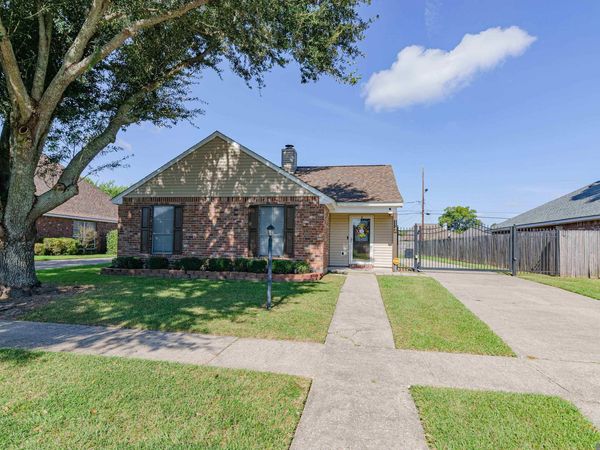 1148 Elvin Dr, Baton Rouge, LA 70810