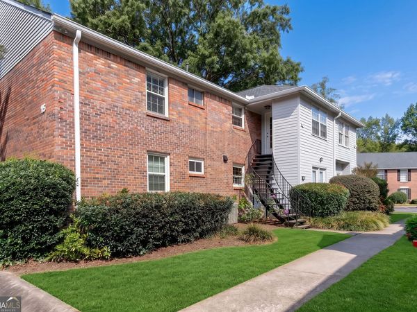 6700 Roswell Road, Unit 15D, Sandy Springs, GA 30328