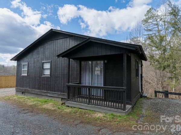 28 Collins Mountain Drive , Asheville, NC 28804