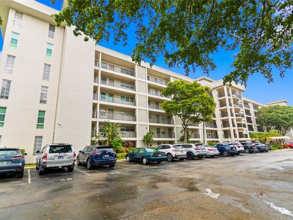 3000 S COURSE Drive, Unit 607, Pompano Beach, FL 33069