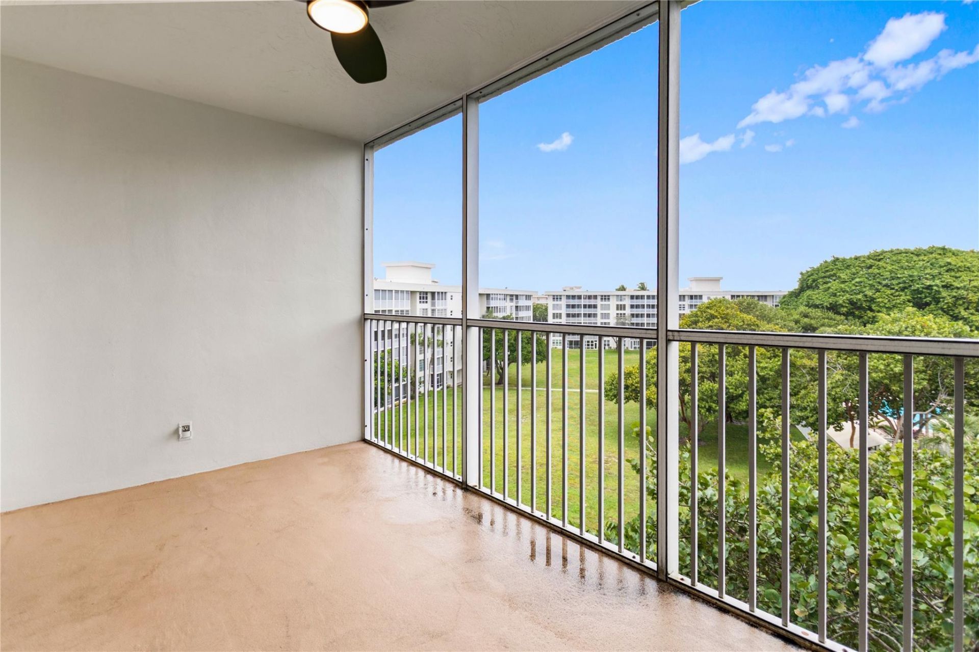3000 S Course Drive, Unit 607, Pompano Beach, FL 33069 Photo