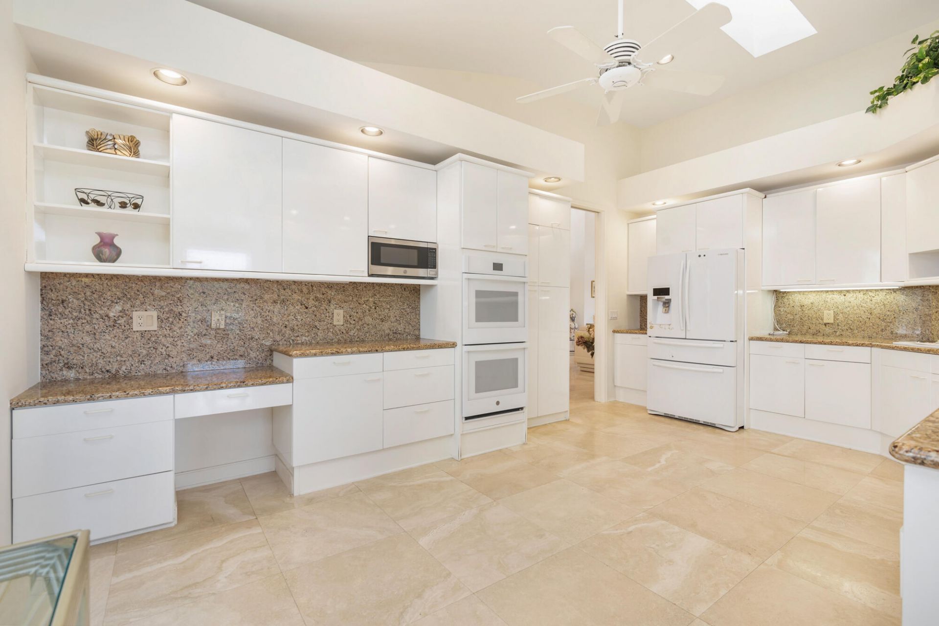 12 Sutton Drive, Boynton Beach, FL 33436 Photo
