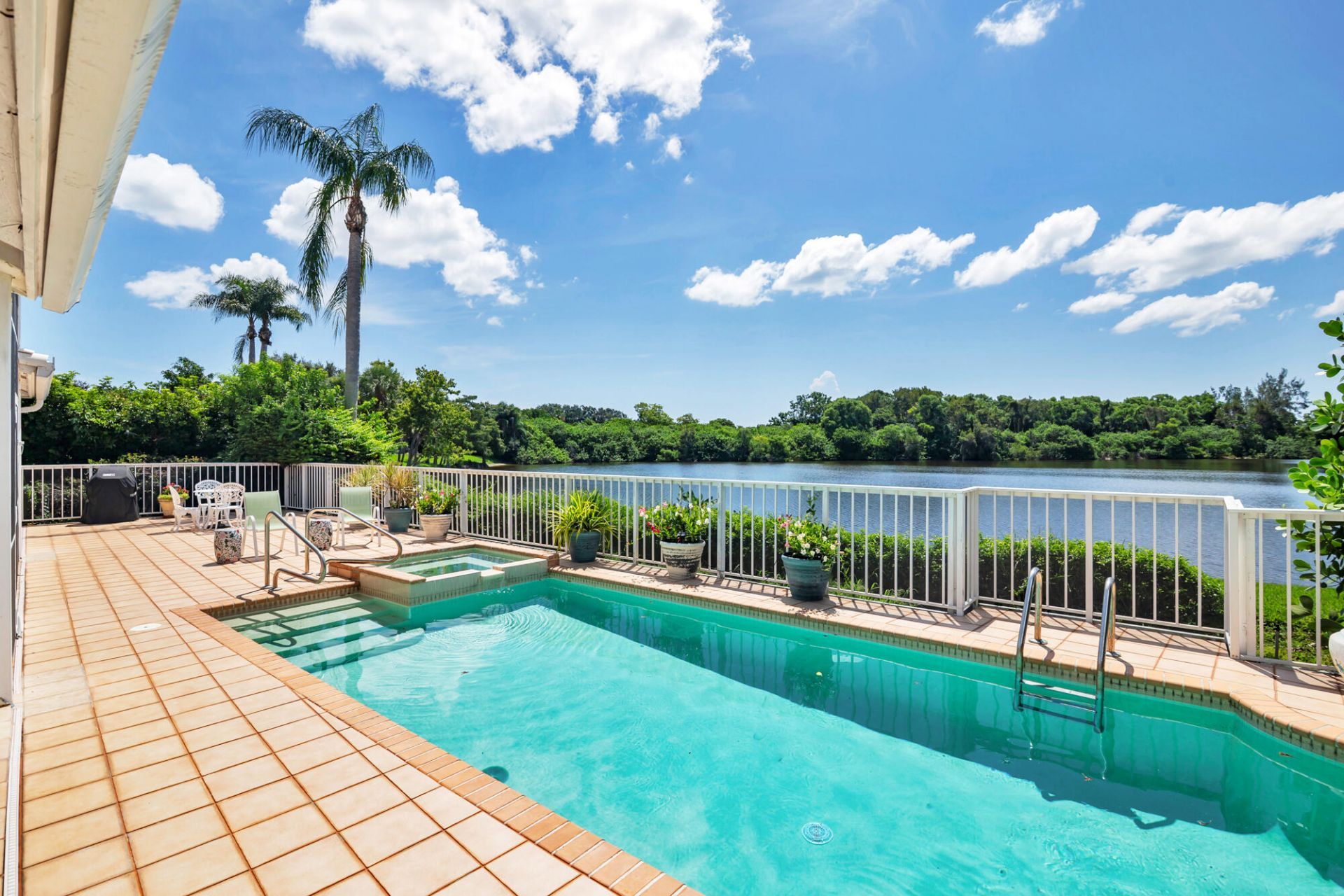 12 Sutton Drive, Boynton Beach, FL 33436 Photo