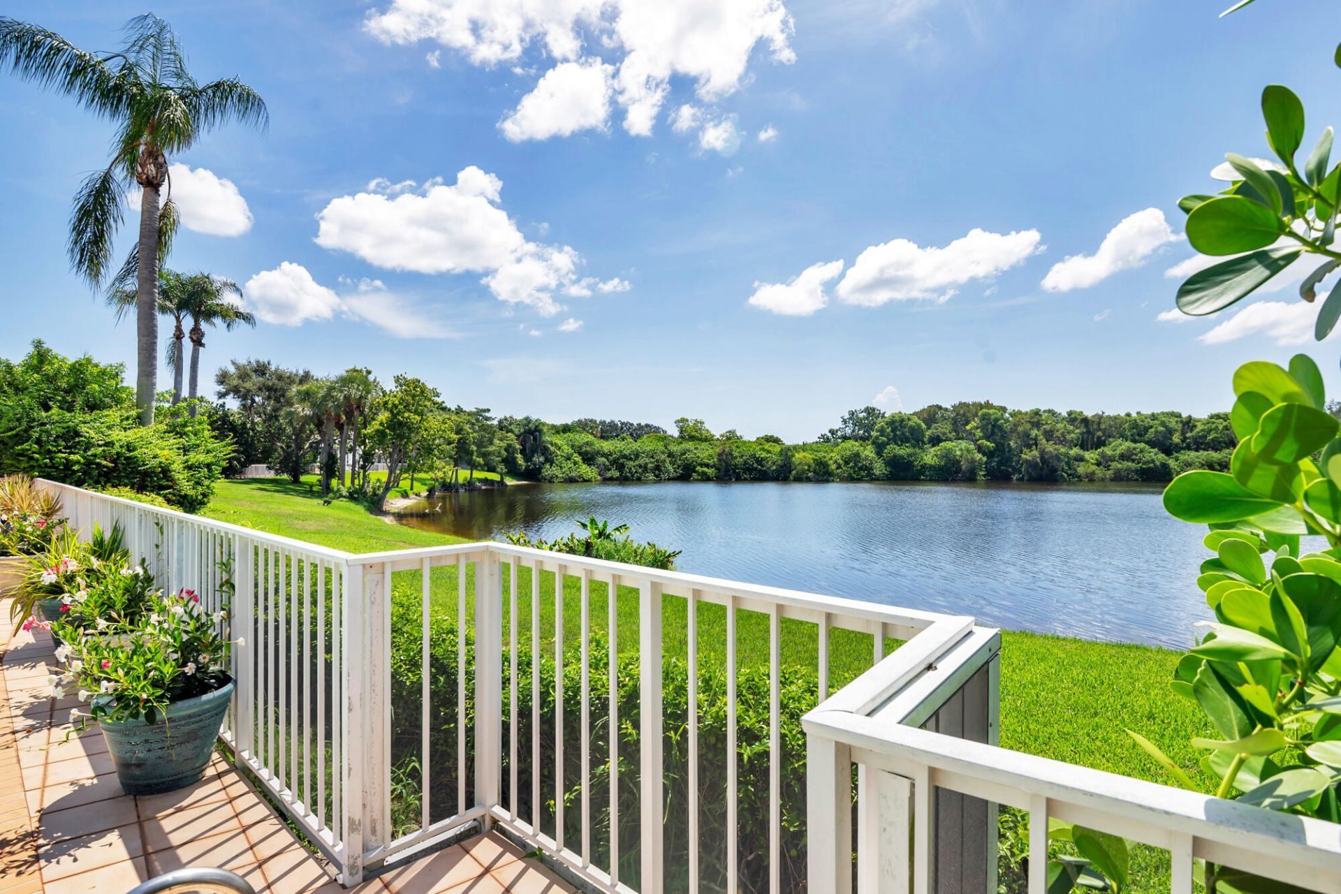 12 Sutton Drive, Boynton Beach, FL 33436 Photo