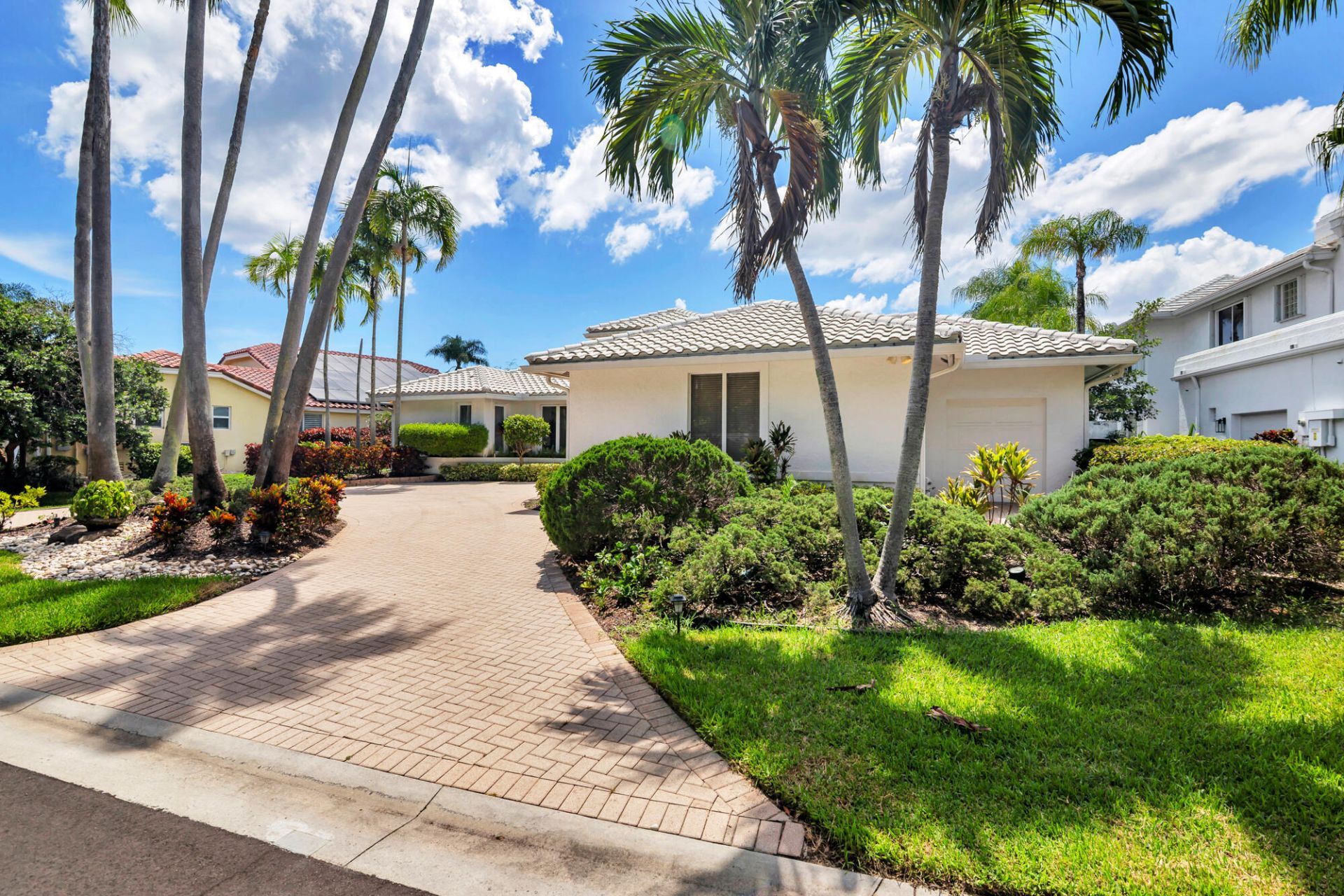 12 Sutton Drive, Boynton Beach, FL 33436 Photo