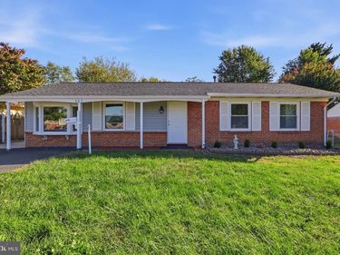 303 W CHURCH ROAD , STERLING, VA 20164