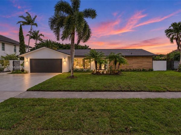3512 Diane Dr , Boynton Beach, FL 33435
