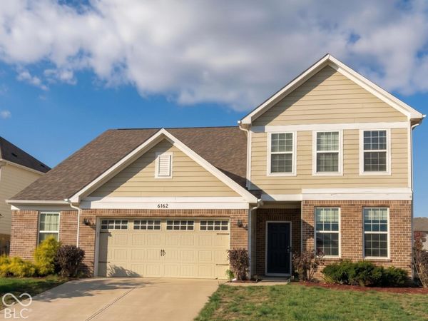 6162 Crabapple Drive, Whitestown, IN 46075