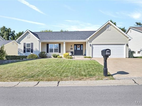 23 Bay Hill Drive , St Peters, MO 63366