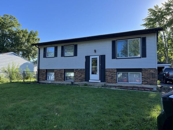 178 VALLEY Drive , Bolingbrook, IL 60440