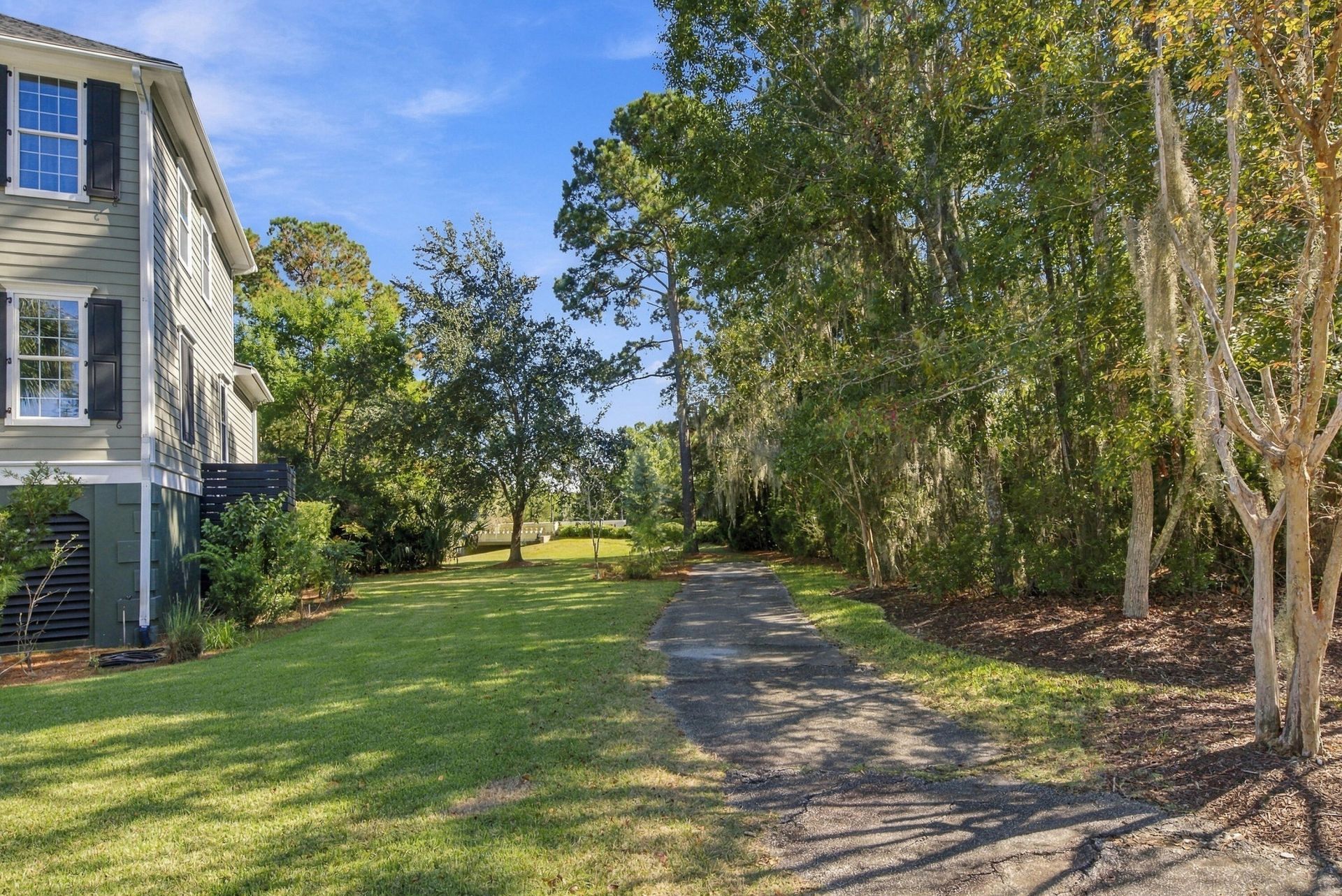 3801 Adrian Way Photo 11