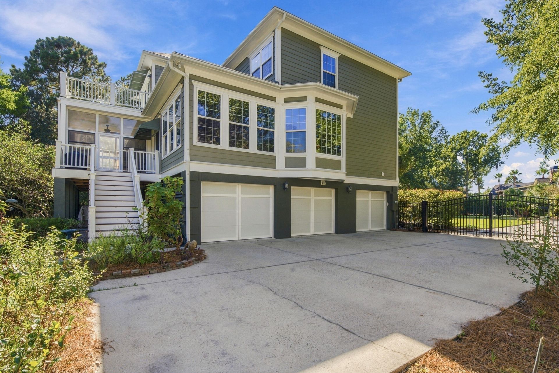 3801 Adrian Way Photo 7