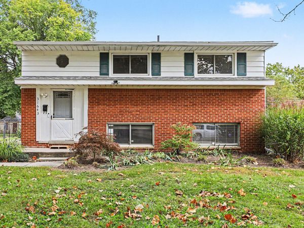 31643 E Ditner Drive, Rockwood, MI 48173